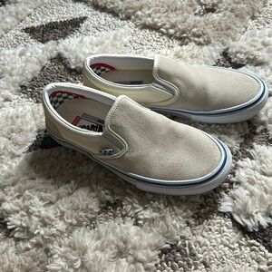 Vans Popcush off the wall skateboarding